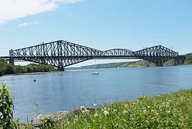 Présence d'un individu en crise dans la structure du pont de Québec
