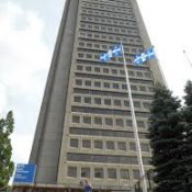Plus de bonis pour les cadres du gouvernement Plus de bonis pour les cadres du gouvernement