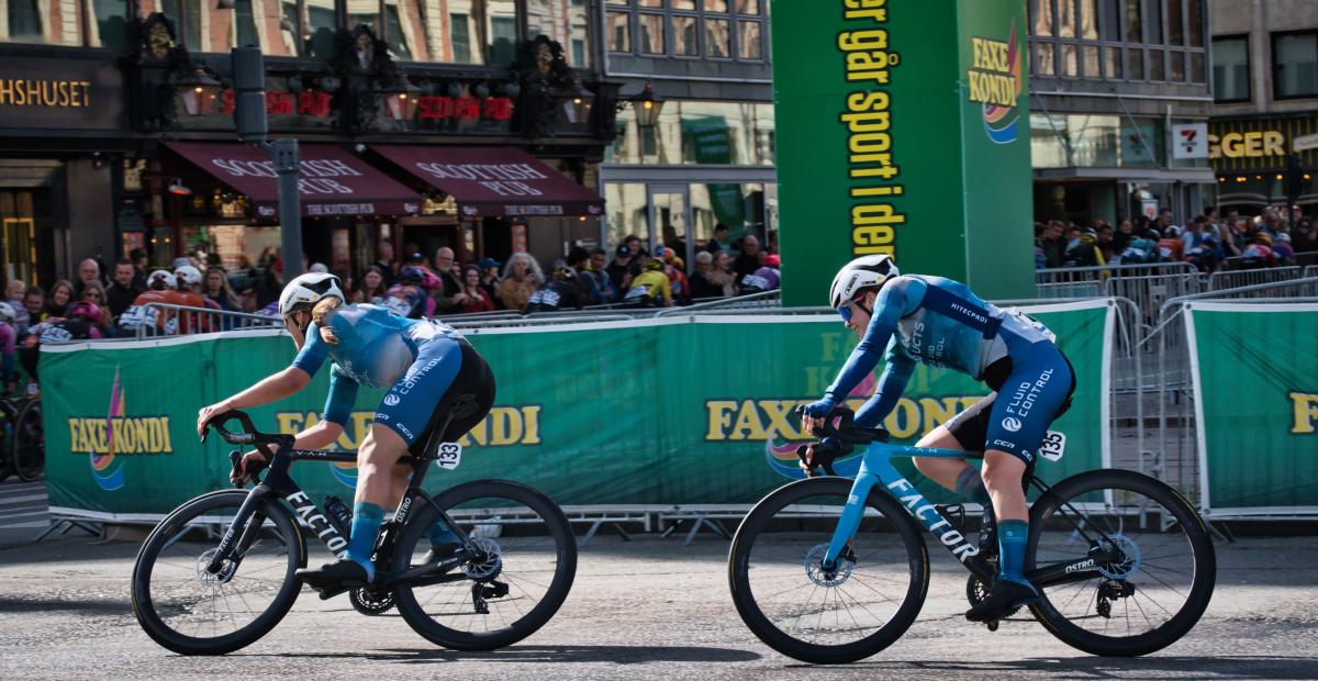 Un cycliste des Championnats mondiaux happé par un véhicule