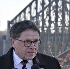 Pont de Québec : peinturé bientôt??