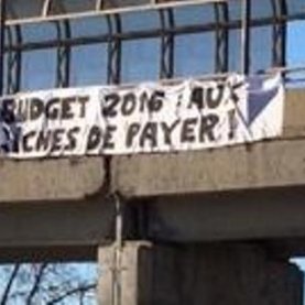Des bannières apparaissent dans la région
