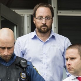 Jonathan Bettez accusé, puis libéré