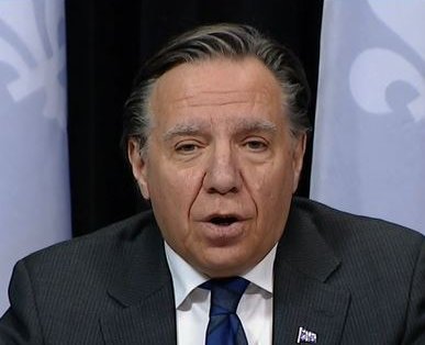 François Legault s'adresse aux travailleurs de la santé: "On a besoin de vous"