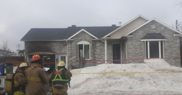 INCENDIE D'UNE RÉSIDENCE À SAINT-APOLLNAIRE