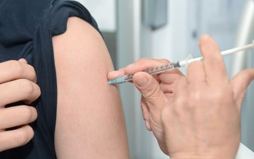 C'EST LA COURSE AUX VACCINS À QUÉBEC