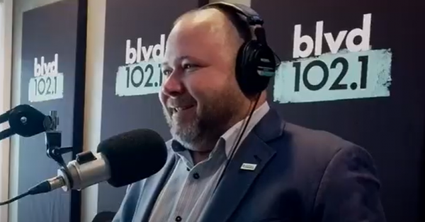 Claude Villeneuve a «pris beaucoup de cafés» pour trouver un autre chef à Québec d'abord