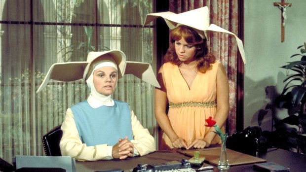 LA SUPÉRIEURE DE LA SOEUR VOLANTE ARRIVE AU CIEL (Madeleine Sherwood n'est plus)