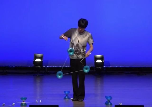 CHAMPION DU MONDE DE DIABOLO : HYPNOTISANT