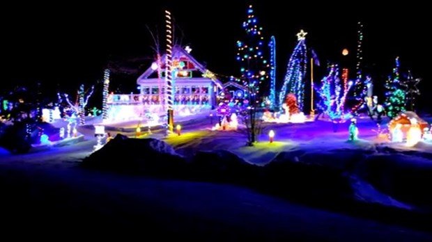 UN NOËL LUMINEUX À ST-JEAN-DE-LA-LANDE 