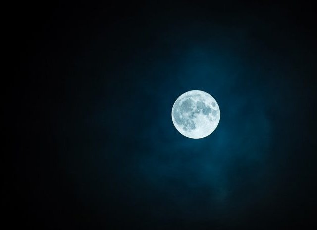PREMIÈRE SUPER LUNE BLEUE EN 150 ANS