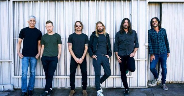 Entendez la nouveauté des Foo Fighters, Waiting On A War