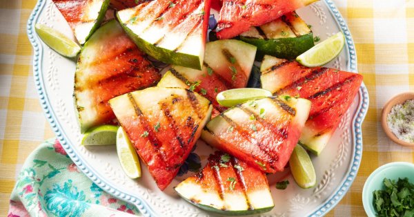 La fameuse recette de salade de melon d’eau au BBQ de MAL!