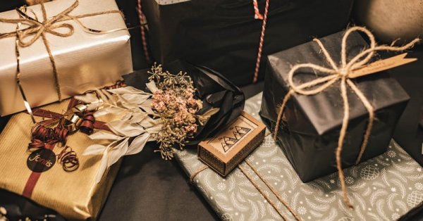 Banque d'idées de cadeaux pour les femmes!
