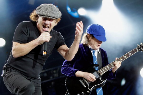 Brian Johnson sera en tournée à nouveau avec AC/DC!