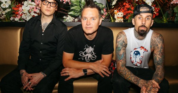 NOUVELLE chanson de blink-182 ici! 