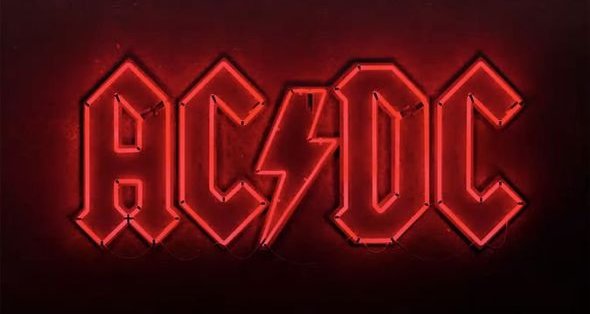 Voyez ici le clip pour SHOT IN THE DARK de AC/DC